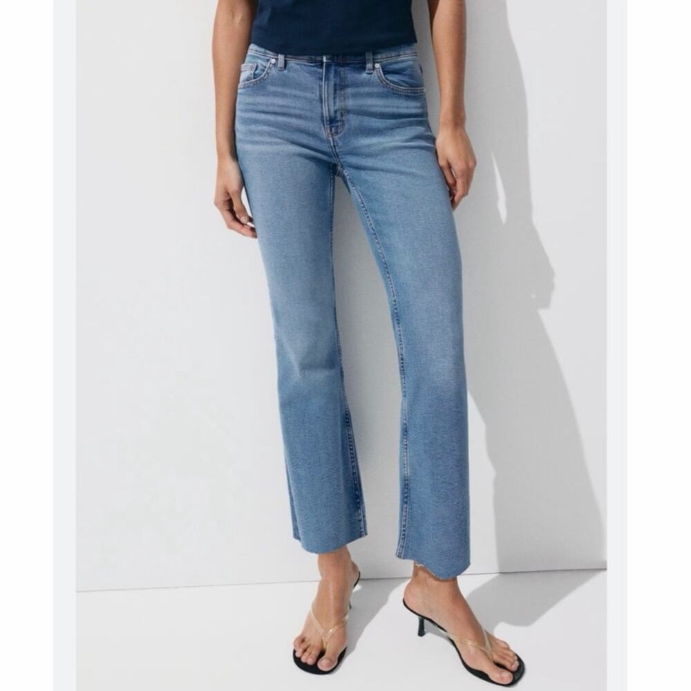 Mango Sienna Flared Jeans Womens US 4 Light Wash Cropped Raw Hem Stretch Denim
